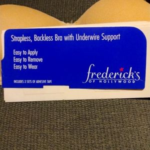 STRAPLESS, BACKLESS BRA WITH UNDERWIRE SUPPORT